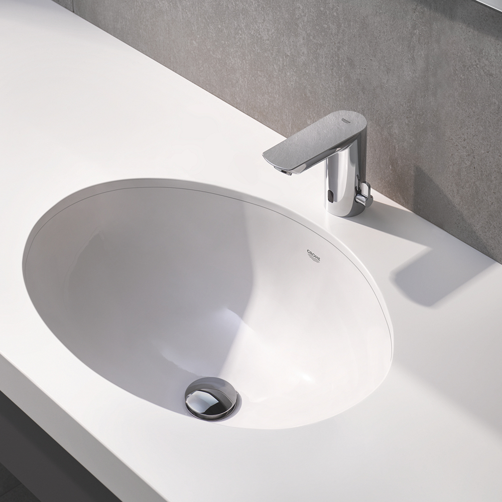Смеситель для раковины Grohe BauCosmo E 36451000 сенсорный хром
