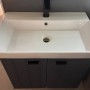 Тумба Devit Flow 484050A 50 см с умывальником и ручками, антрацит матовый